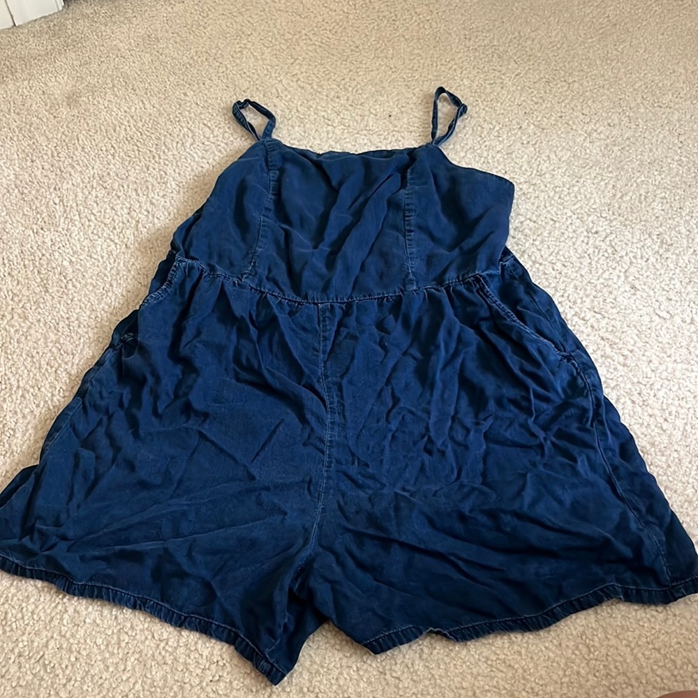 *looks like denim* cute short jumper